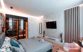 Petit luxe Apartment